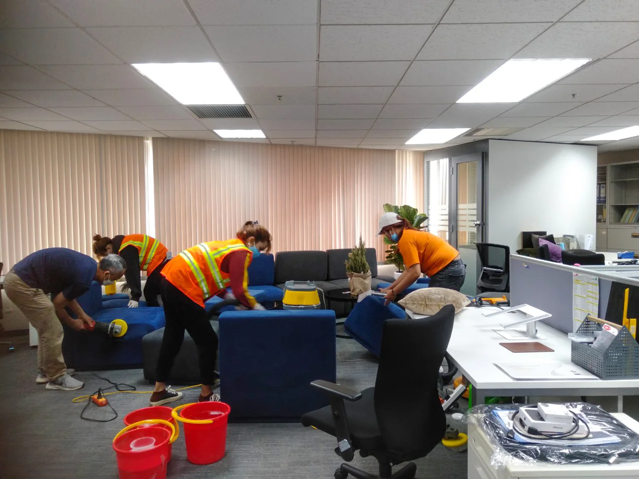 Giặt sofa và ghế tại Văn phòng công ty Mitsu Việt Nam