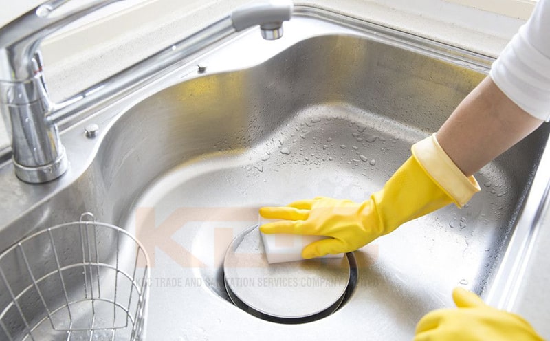 Vệ sinh bồn rửa bát nhanh chóng