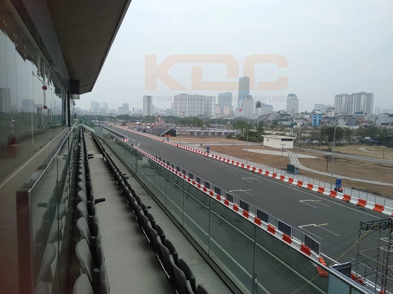 Vệ sinh khán đài VIP của Sự kiện Honda Thanks Day tại sân F1 Mỹ ĐÌnh